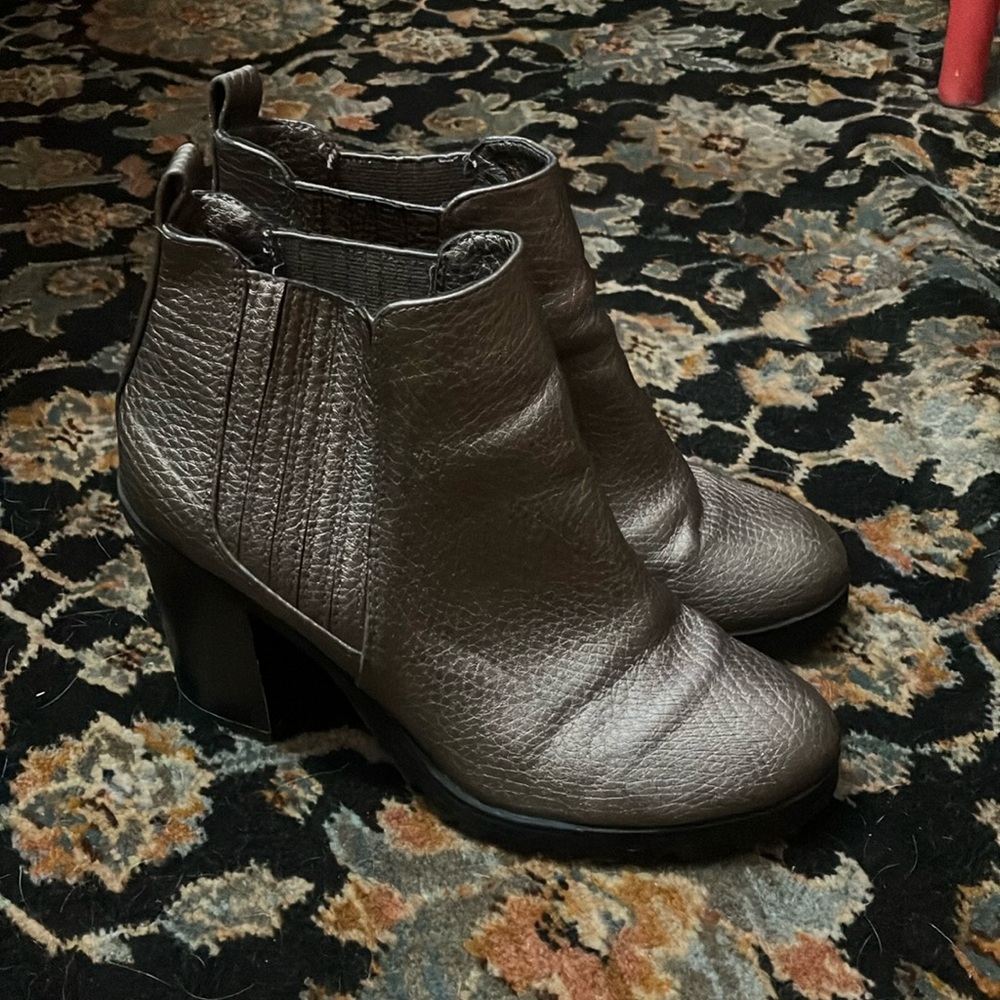 tan/gold chunky heeled bootie